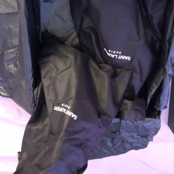 Saint Laurent - Picture 1 of 6
